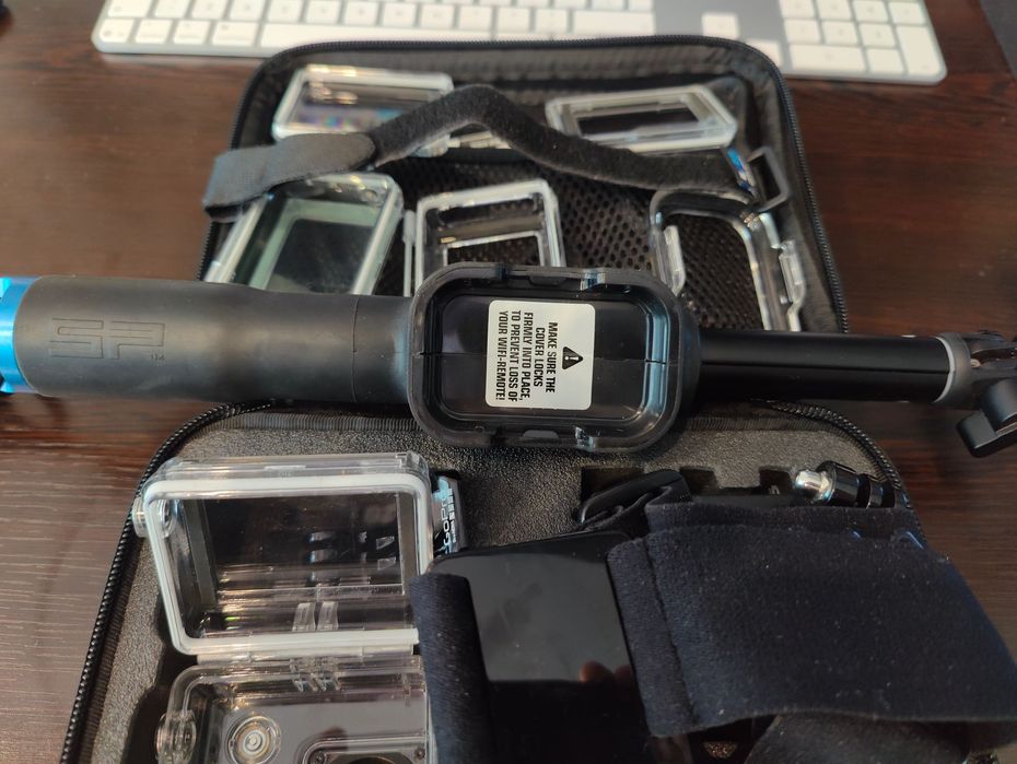 Action Camera GoPro Hero 4 / 4K с доста аксесоари към нея !