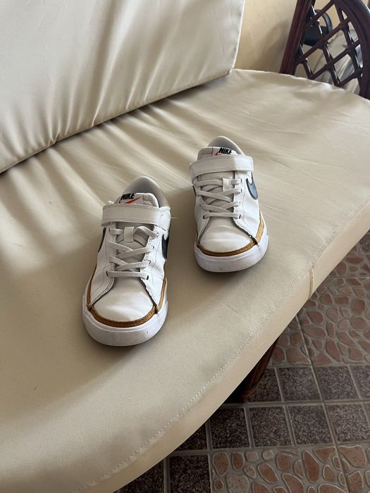 Nike-детцки кожени