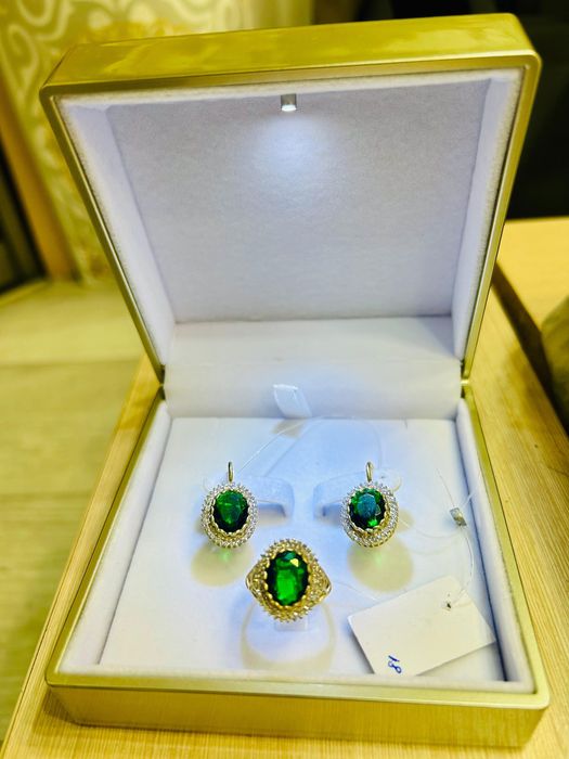 Продам набор с бриллиантами