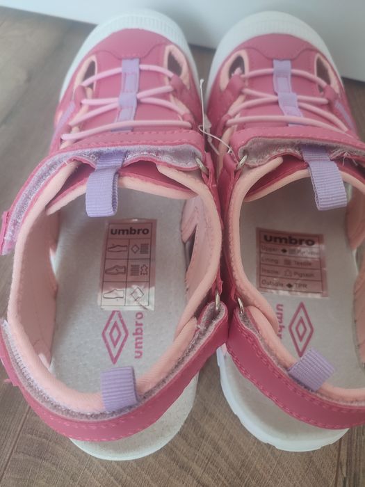 Нови сандали Umbro!