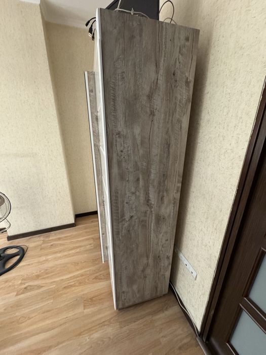 Шкаф большой продам срочно