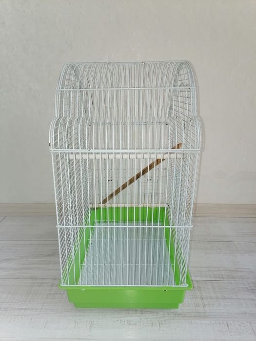 Продам клетки для птиц(попугаев)
