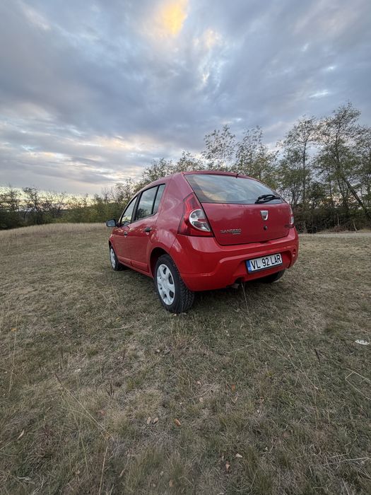 Dacia  Sandero 1