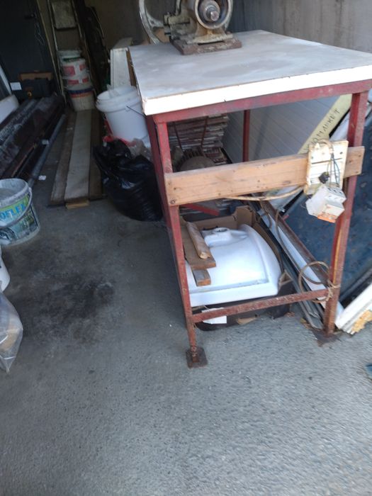 Професионална месомелачка с трифазен ел.двигател.