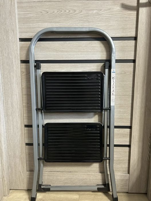 Стремянка   складная.