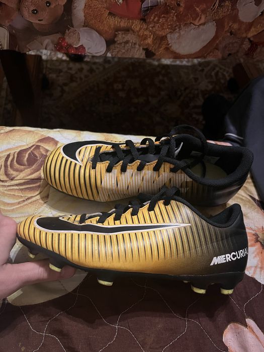 Футболни бутонки nike mercurial