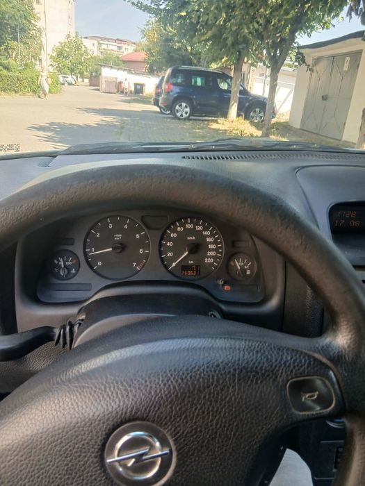 Ofer spre vânzare Opel Astra