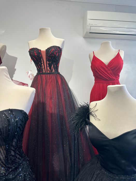 Продавам бална рокля