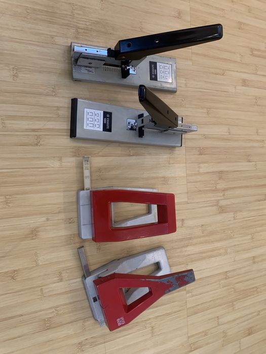 capsatoare profesionale Esselte 1300 si perforatoare