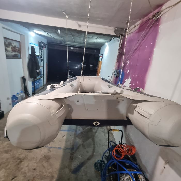 Надуваема лодка Honda 2м