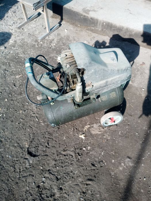 Продам компрессор