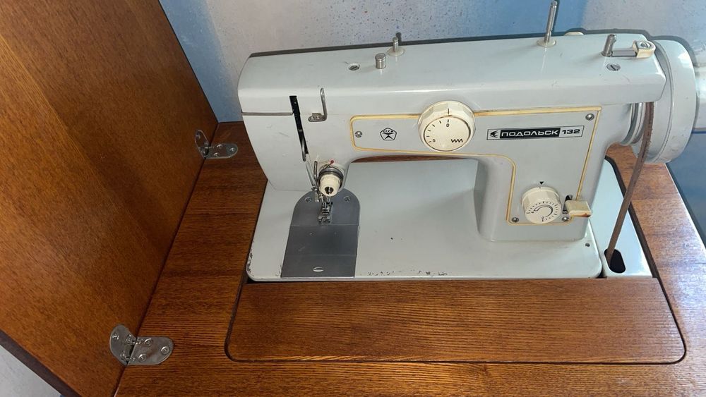 Швейная машина Подольск 132