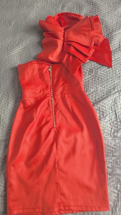 Официална червена рокля Lipsy London 36