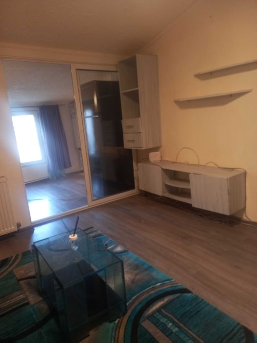 Garsoniera de inchiriat