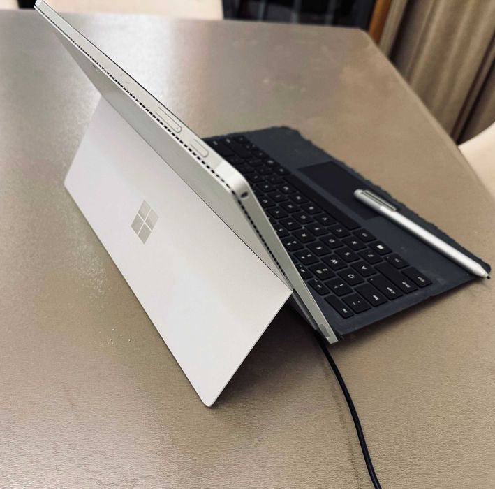 Microsoft Surface Pro 4