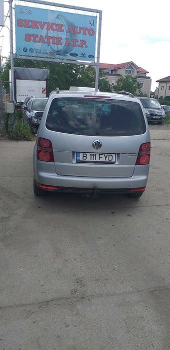 Vand Volswagen Touran, 1,6 l, benzina+ gpl, an 2008.