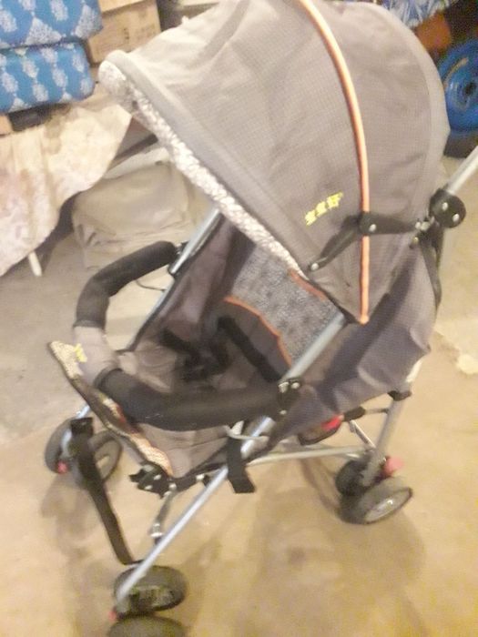 Продам детскую коляску