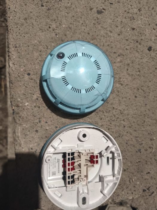 Дымовой датчик, пожарный