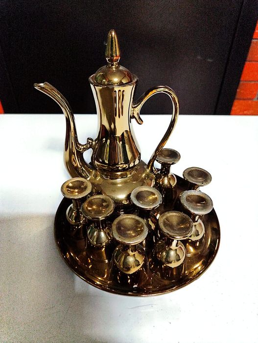 Продам столовые наборы все сервисы