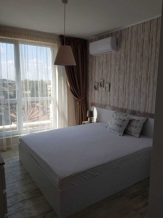 Дава се под наем Двустаен апартамент в Пловдив, Младежки Хълм - 75 кв.м за 448.8 € - Снимка #4