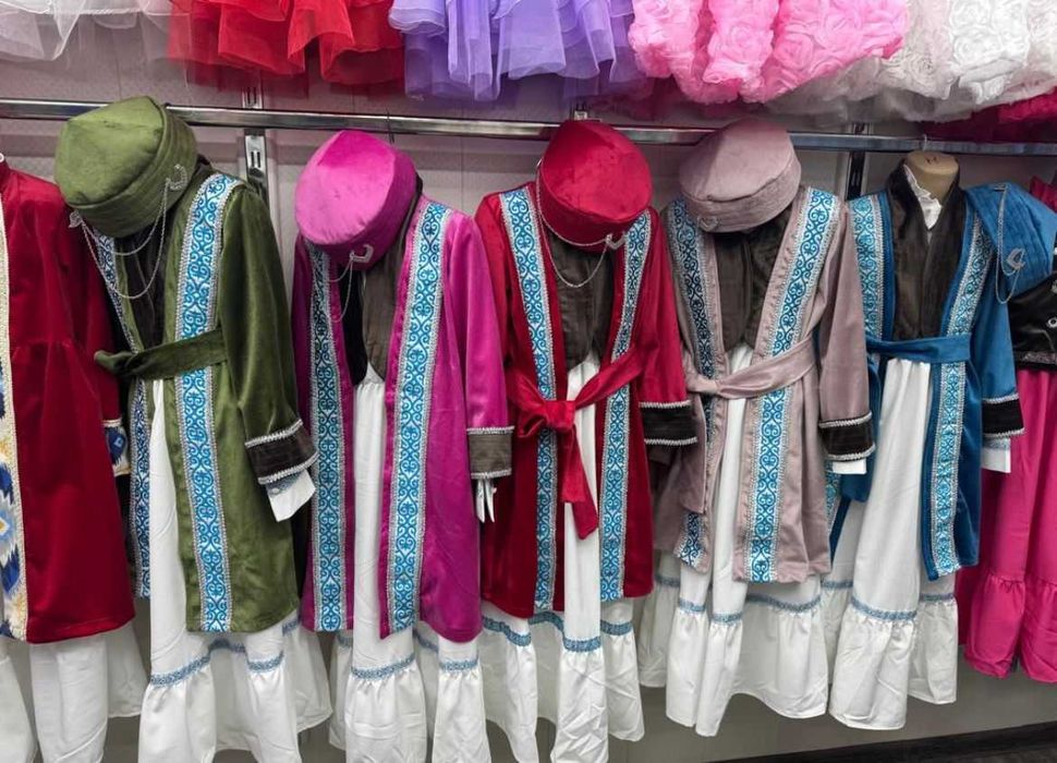 Шапан для девочки в национальном стиле !