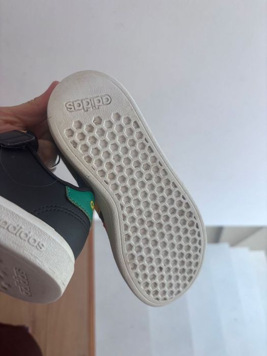 Adidasi marimea 30