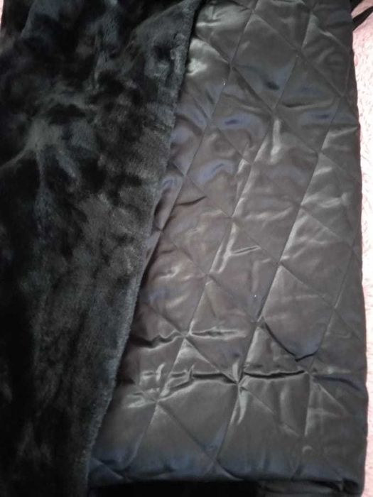 Продам женскую шубу