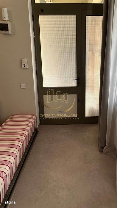 Ultracentral, Ferdinand | Studio elegant 70 mp | Tavane înalte | AC