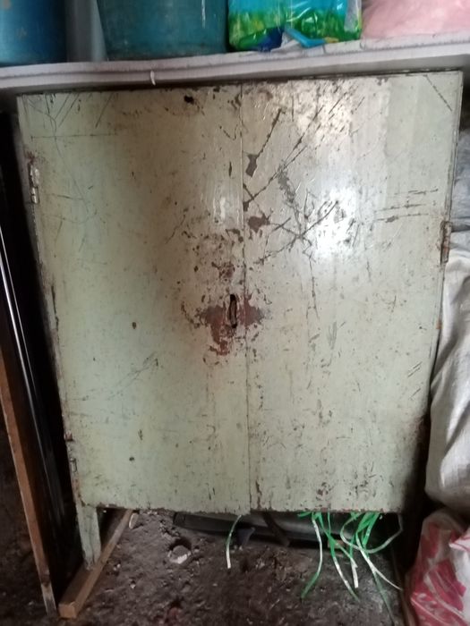 Шкаф металлический