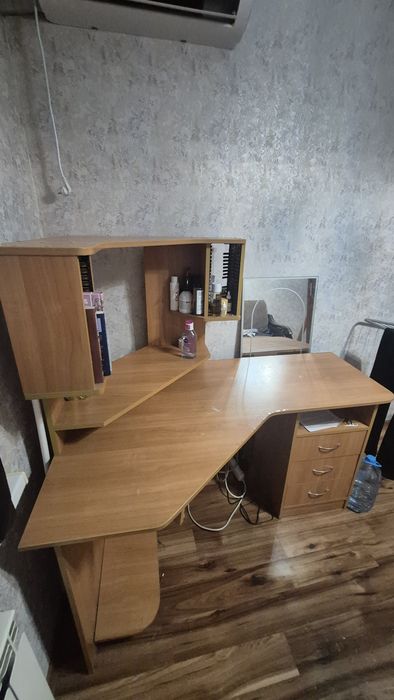 Продам шкаф, стол и диван раскладной