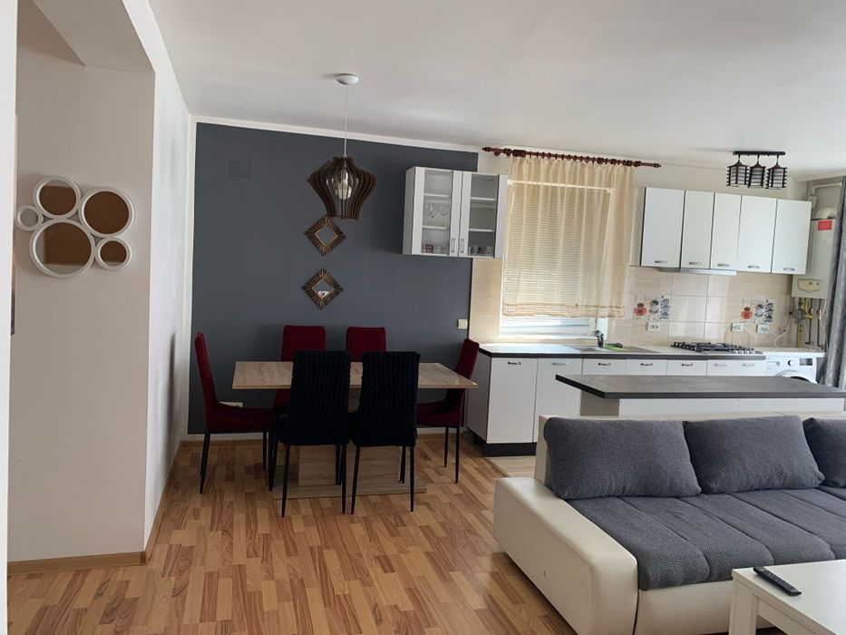 Proprietar închiriez apartament cu 3 camere