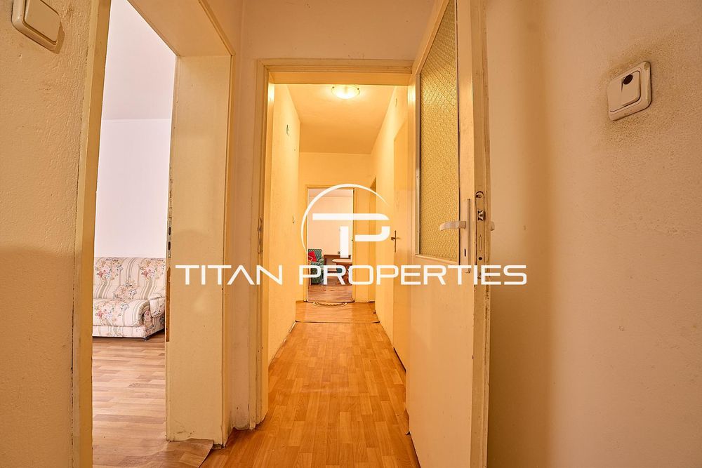 Продава се Тристаен апартамент в Пловдив, Център - 109 кв.м за 2153 €/кв.м - Снимка #9