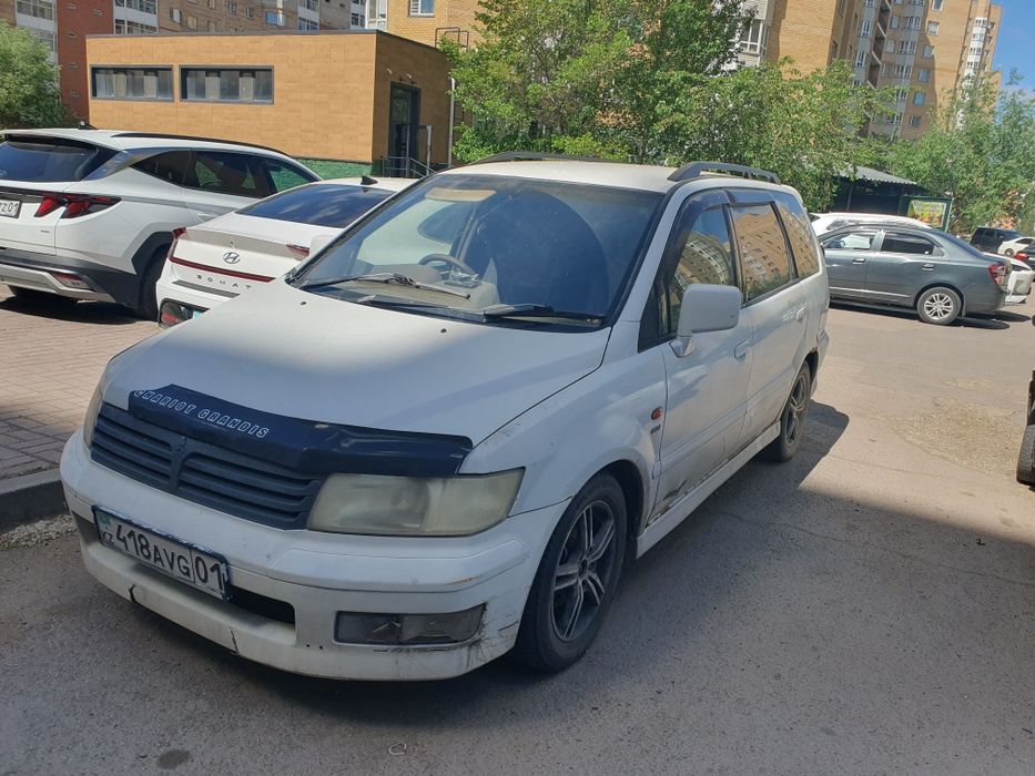 Продам Mitsubishi Chariot 1998 г.в.