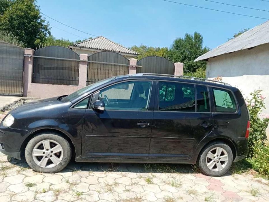 VOLKSWAGEN Touran 2004 — imagine 3
