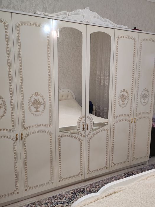 Спальный гарнитур