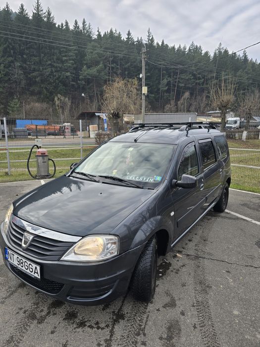 Vând Logan MCV 2012