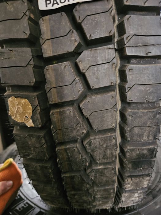 215 75 17.5 JKTYRE задни
