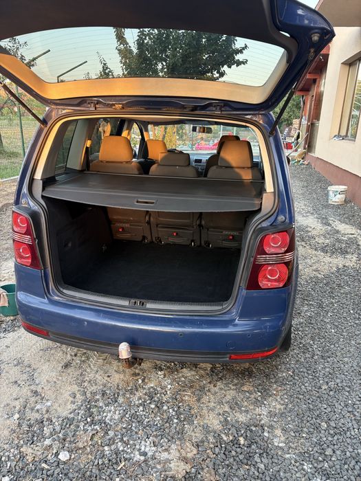VOLKSWAGEN Touran 2008 — imagine 9