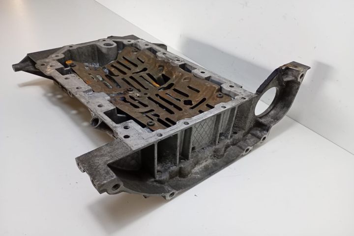 Baie ulei 2.7 tdi 4H2Q6U004FA Land Rover Range Rover Sport prima gene