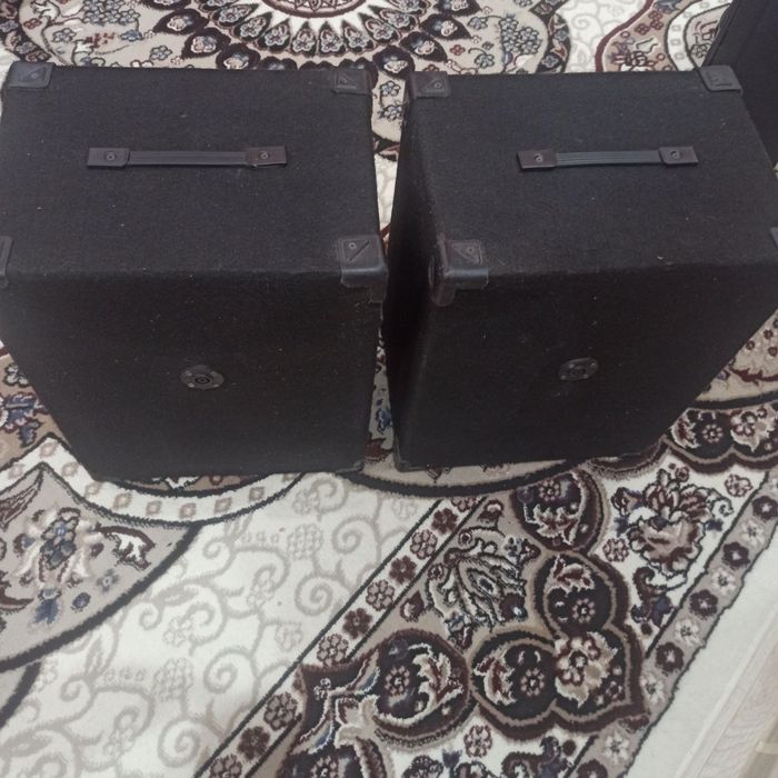 Усилитель  колонка по 200вт