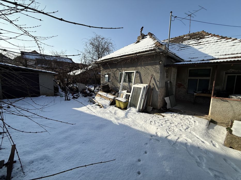 Casa cu potential si teren de 325mp  -Str Ion Creanga , Sibiu