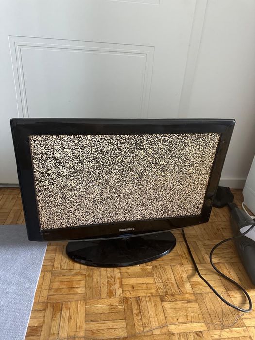 Televizor samsung 66 cm