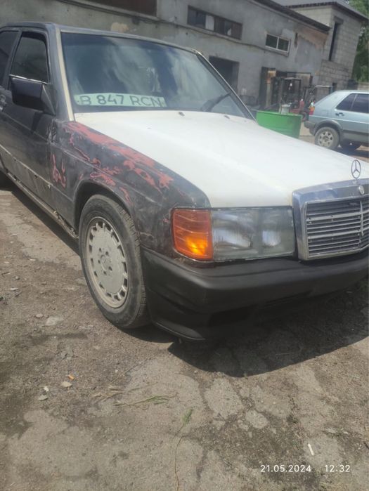 Бампер Мерседес W124 ген 2