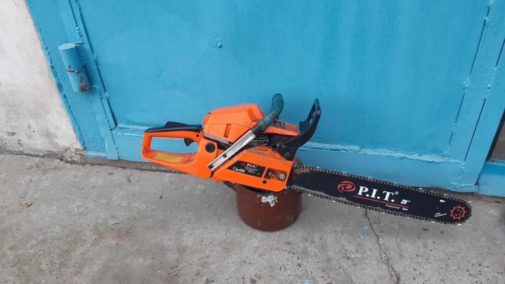 Продам бензопилу