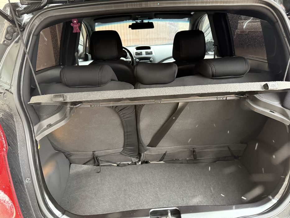 Spark 4 pozitsiya avtomat  2022 yil toptoza 49000 km yurgan