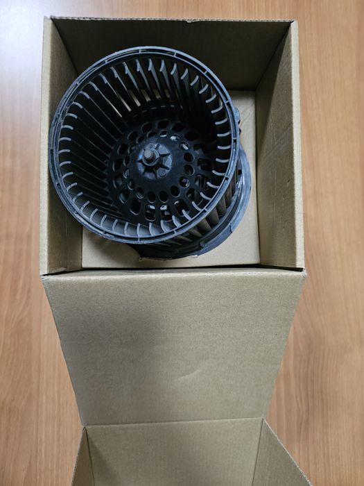 Вентилятор отопителя  Ларгус