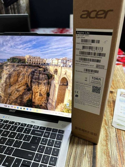 Noutbook sotiladi acer aspire core i3