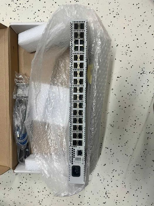 Коммутатор 24 порта sfp