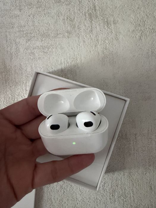 AirPods (3rd generation)