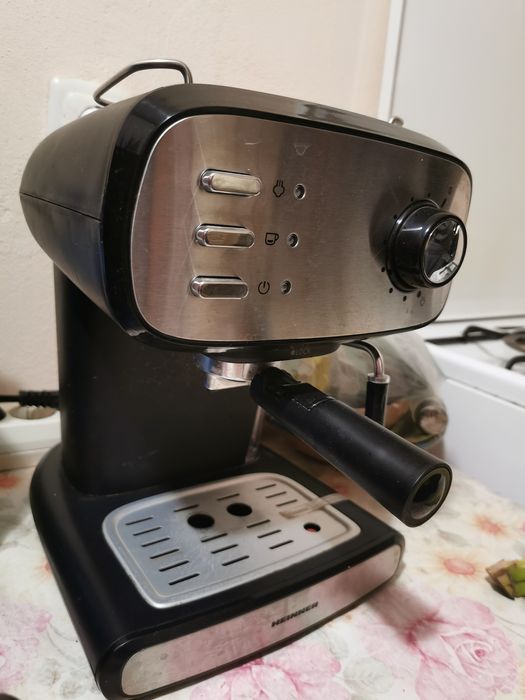 Vand espressor Heinner Black Boutique aproape nou